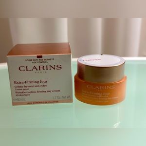 Clarins Extra-Firming Day – All Skin Types